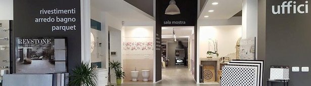 Lo showroom ceramiche e arredobagno della Termoidraulica Nigrelli di Guidonia, Roma Est