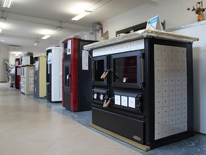 Showroom stufe a pellet e legna, Termoidraulica Nigrelli