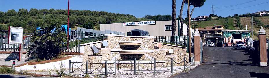 Vista panoramica sulla sede della Termoidraulica Nigrelli Ceramiche di Guidonia, Roma