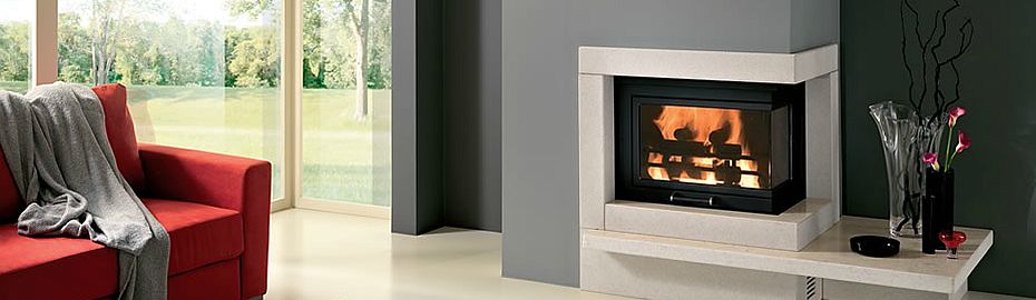 Camini, termocamini e stufe a pellet, legna e biomassa presso lo showroom della Termoidraulica Nigrelli, Guidonia, Roma